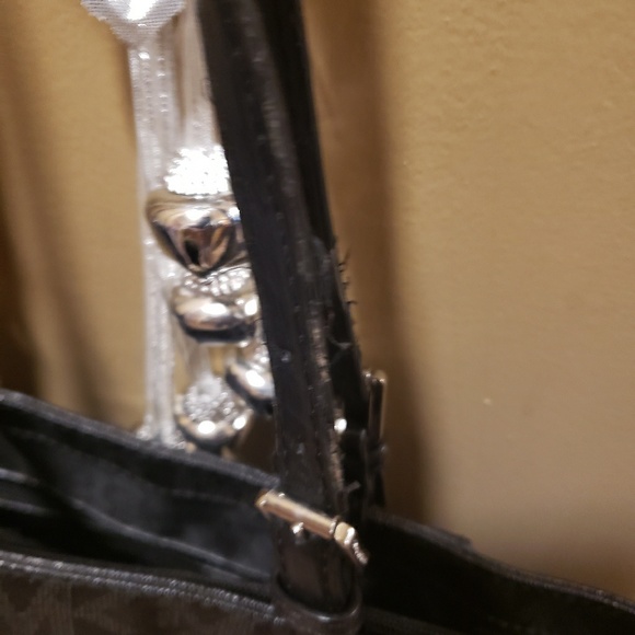 Black Michael Kors Handbag - Picture 5 of 5